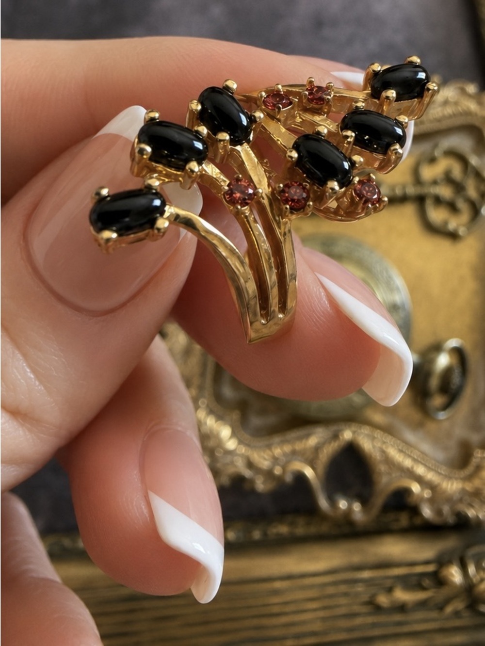 SETA •  Vintage Gold Black & Deep Rose Gemstone Statement Ring Abstract Cocktail - Picture 7 of 10